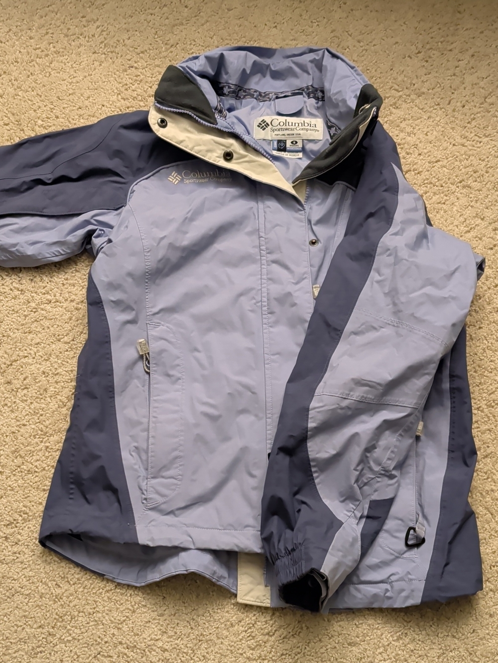 Columbia Women's Two-Tone Blue Ski Jacket with Hood